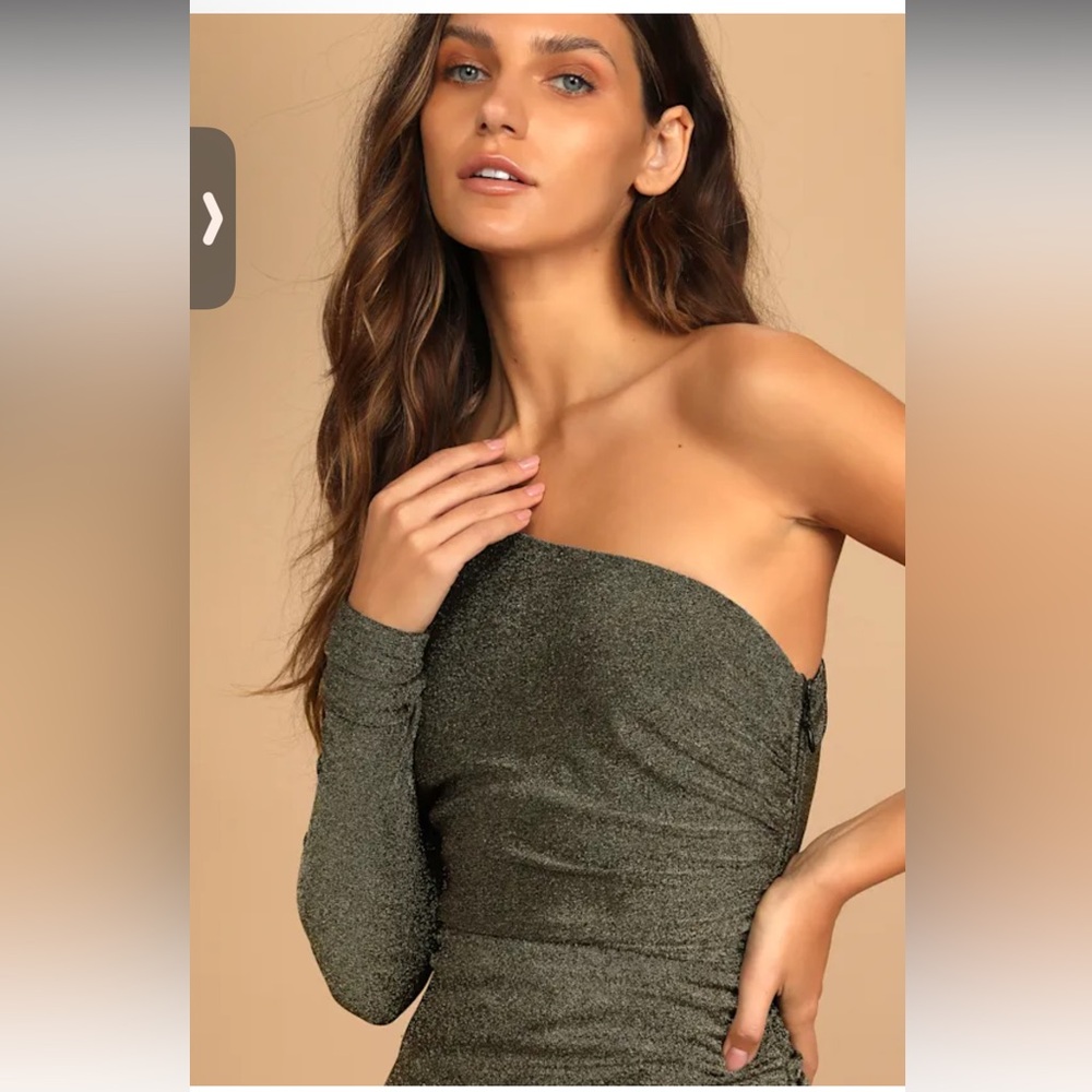 Precious Prize Gold Metallic One-Shoulder Long Sleeve Maxi Dress